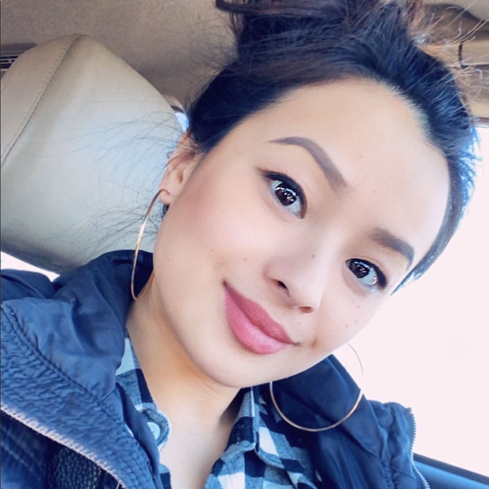 Meet your Posher, M Lia